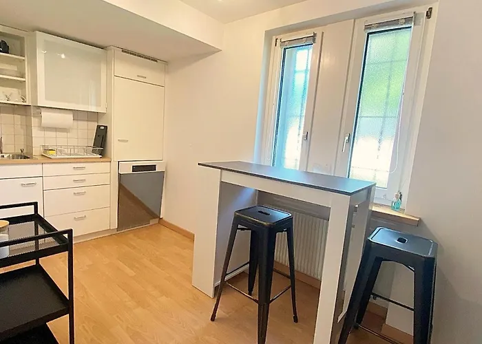 70M2 Mit Seeblick, Balkon, Serlas, Parkplatz - S11,1